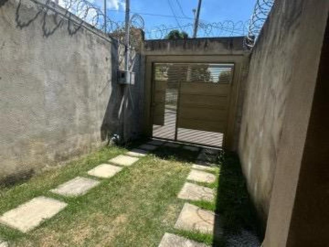 Casa, Jardim Brasília, 2 Quartos, 3 Vagas