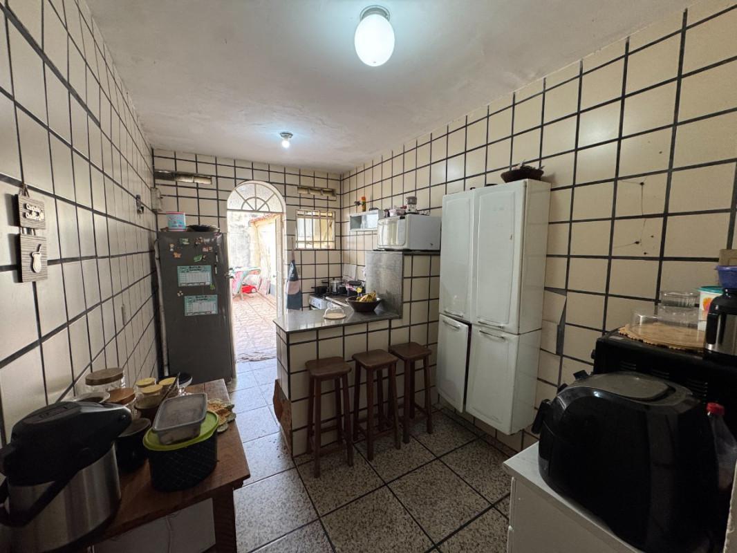 Casa, Colégio Batista, 6 Quartos, 3 Vagas, 1 Suíte