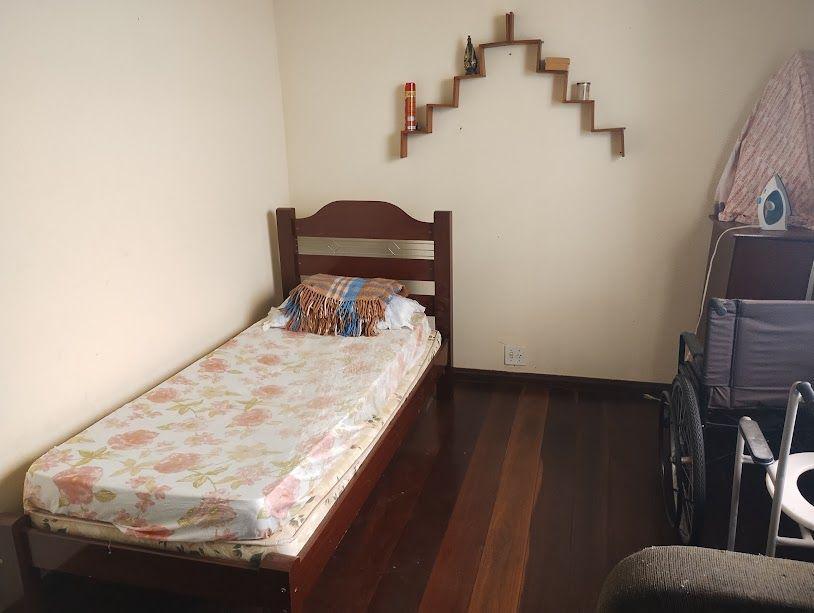 Casa, Nossa Senhora da Saúde, 4 Quartos, 2 Vagas, 1 Suíte