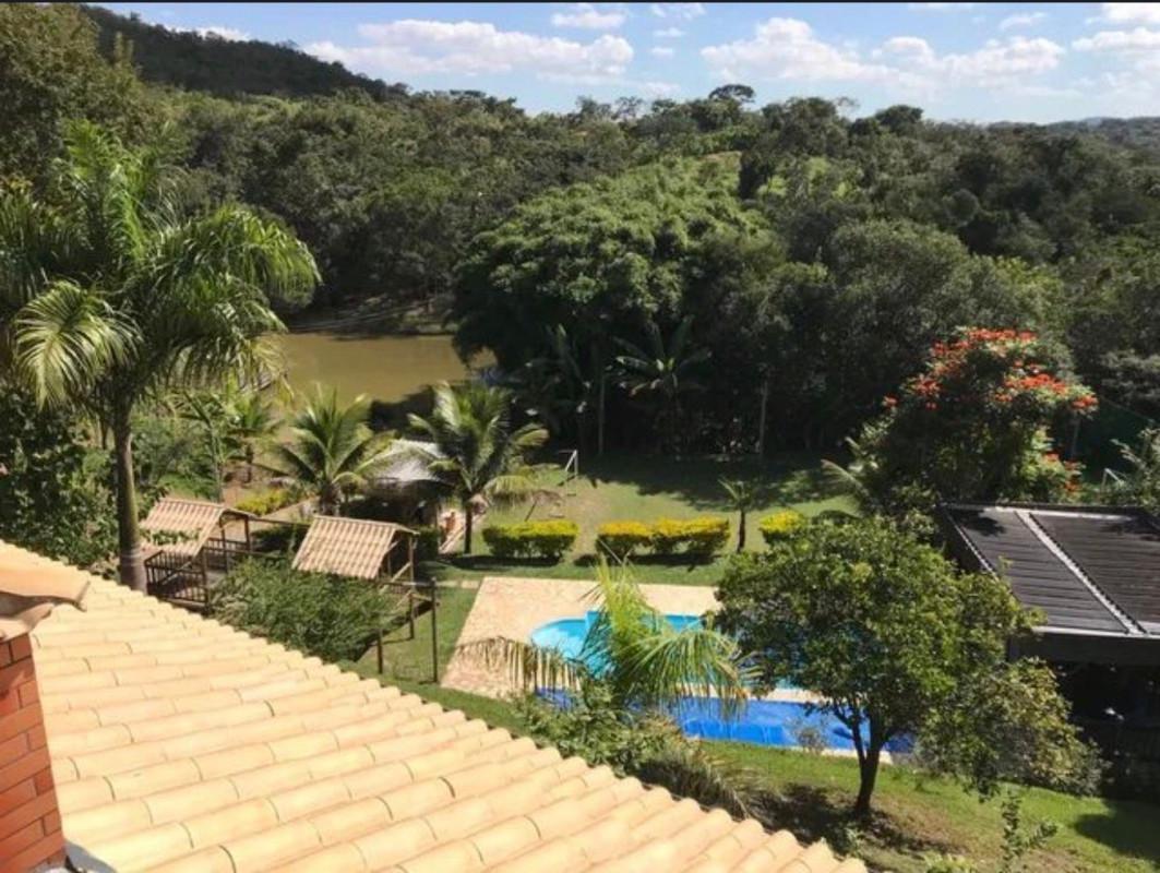 Fazenda, Ravena, 4 Quartos, 0 Vaga, 2 Suítes