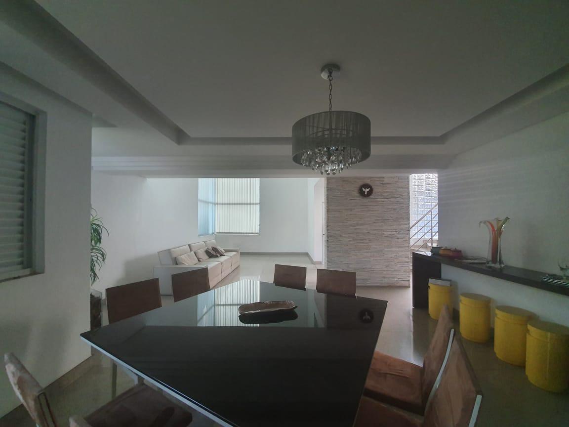Casa, Jardim Riacho das Pedras, 3 Quartos, 6 Vagas, 2 Suítes