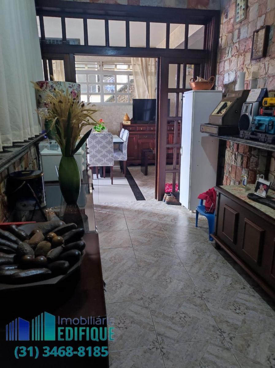 Casa, Ana Lúcia, 8 Quartos, 8 Vagas, 4 Suítes