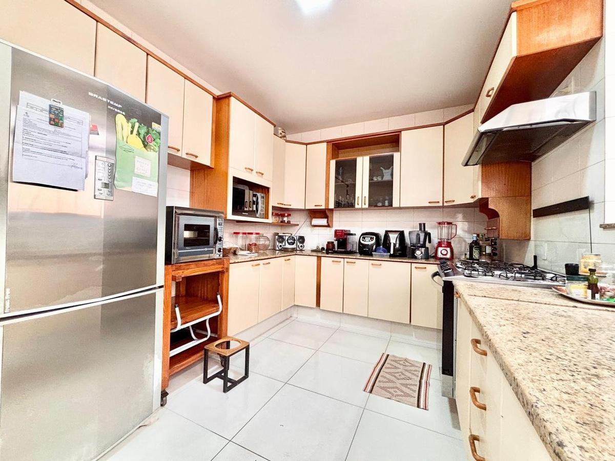 Casa, Castelo, 5 Quartos, 6 Vagas, 2 Suítes