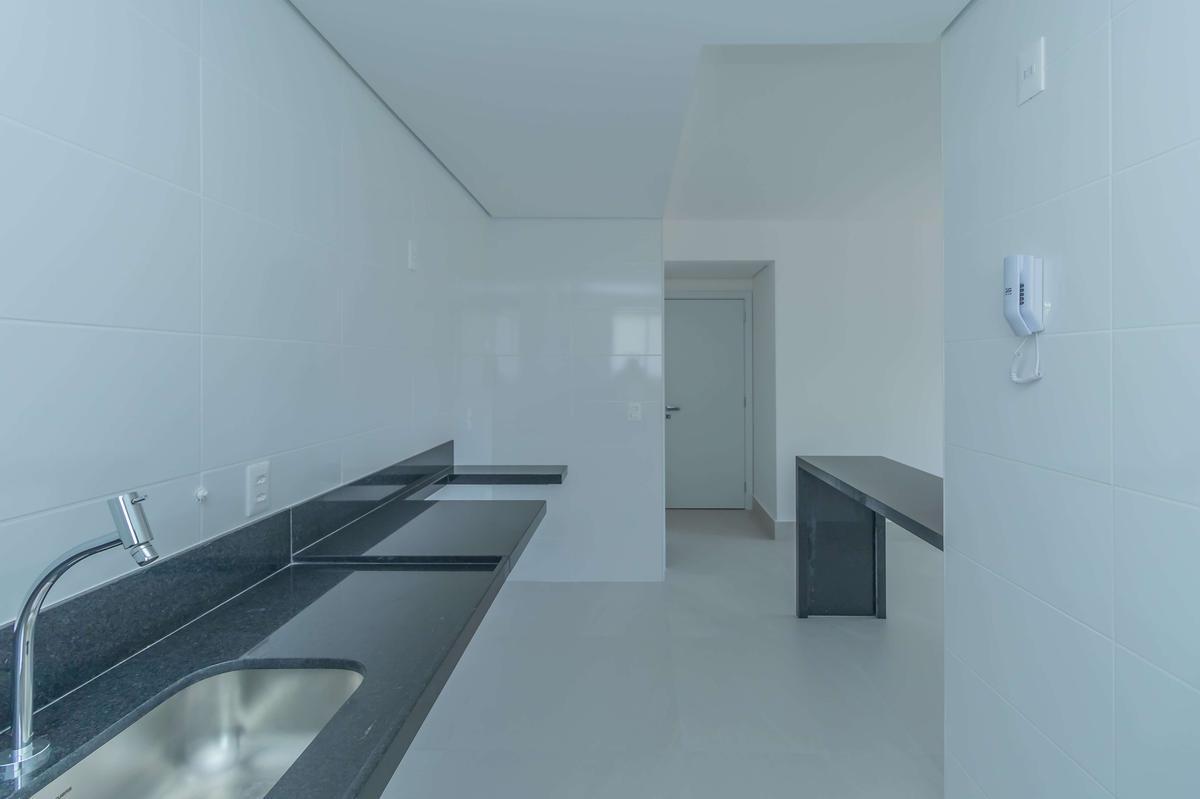 Apartamento, Sagrada Família, 3 Quartos, 2 Vagas, 1 Suíte