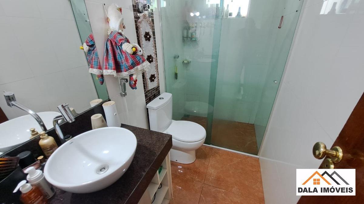 Casa, Heliópolis, 4 Quartos, 2 Vagas, 1 Suíte