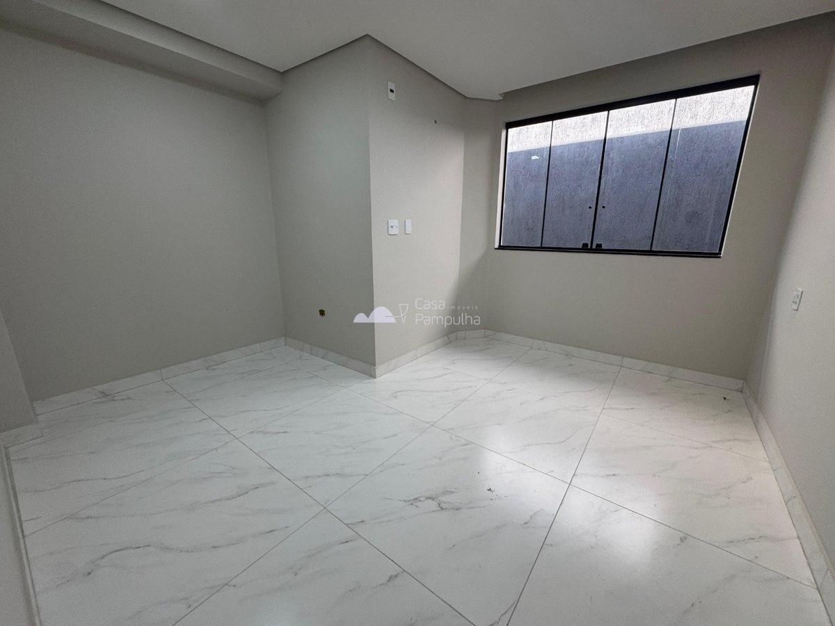 Casa, Trevo, 4 Quartos, 4 Vagas, 1 Suíte