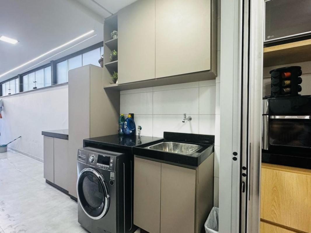 Apartamento, Europa, 2 Quartos, 1 Vaga