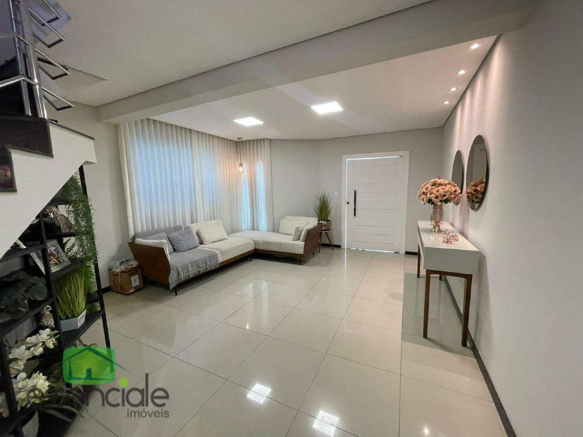 Casa, Europa, 3 Quartos, 3 Vagas, 1 Suíte