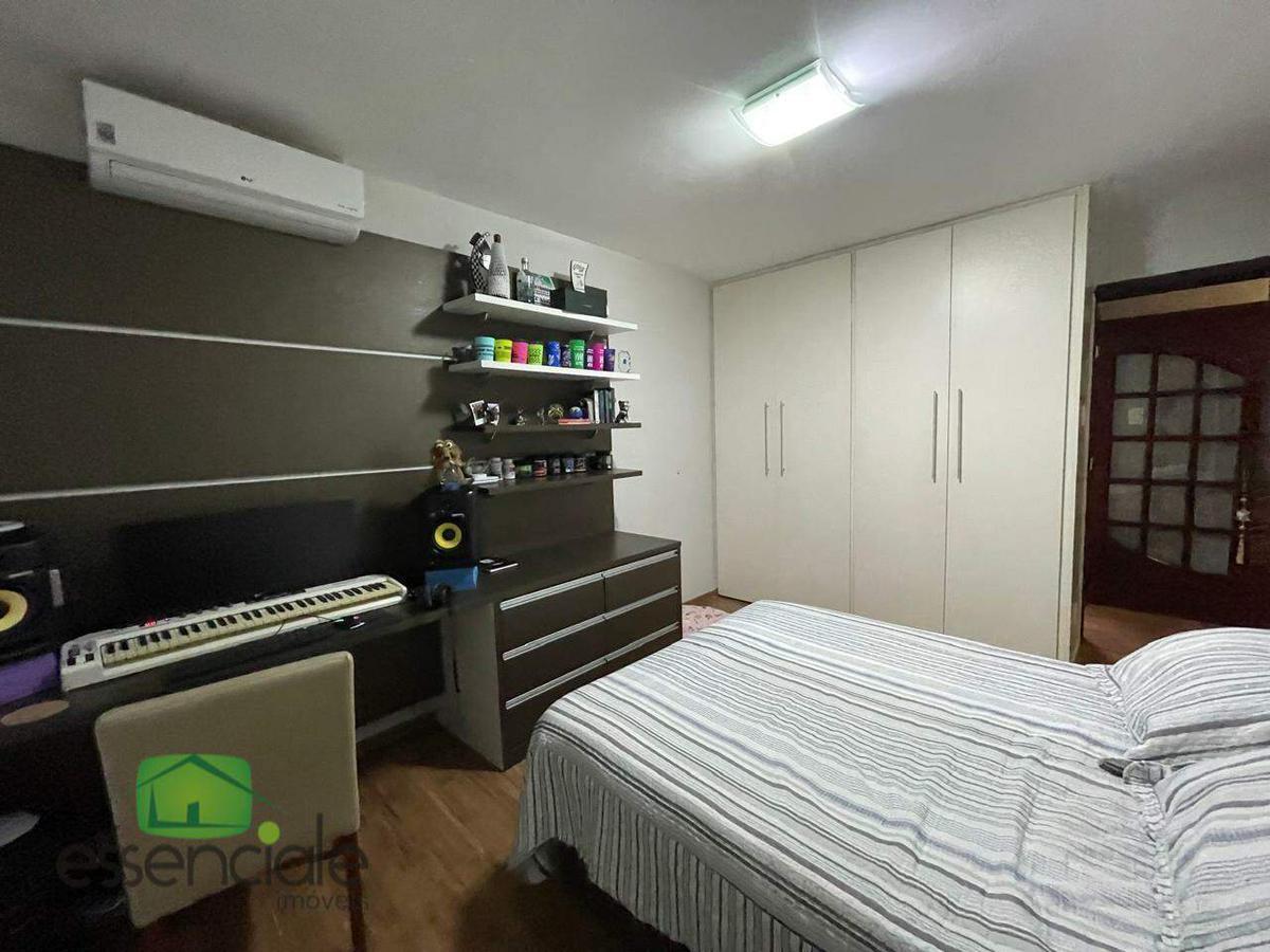 Casa, Centro, 4 Quartos, 6 Vagas, 2 Suítes