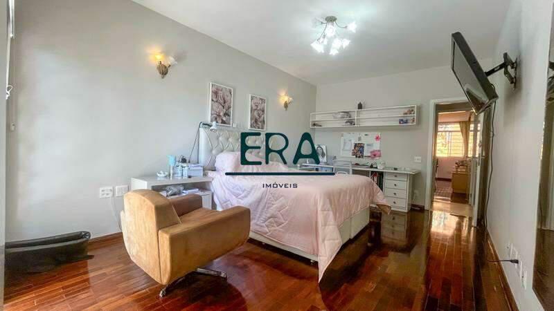 Casa, Vila Paris, 6 Quartos, 7 Vagas, 2 Suítes