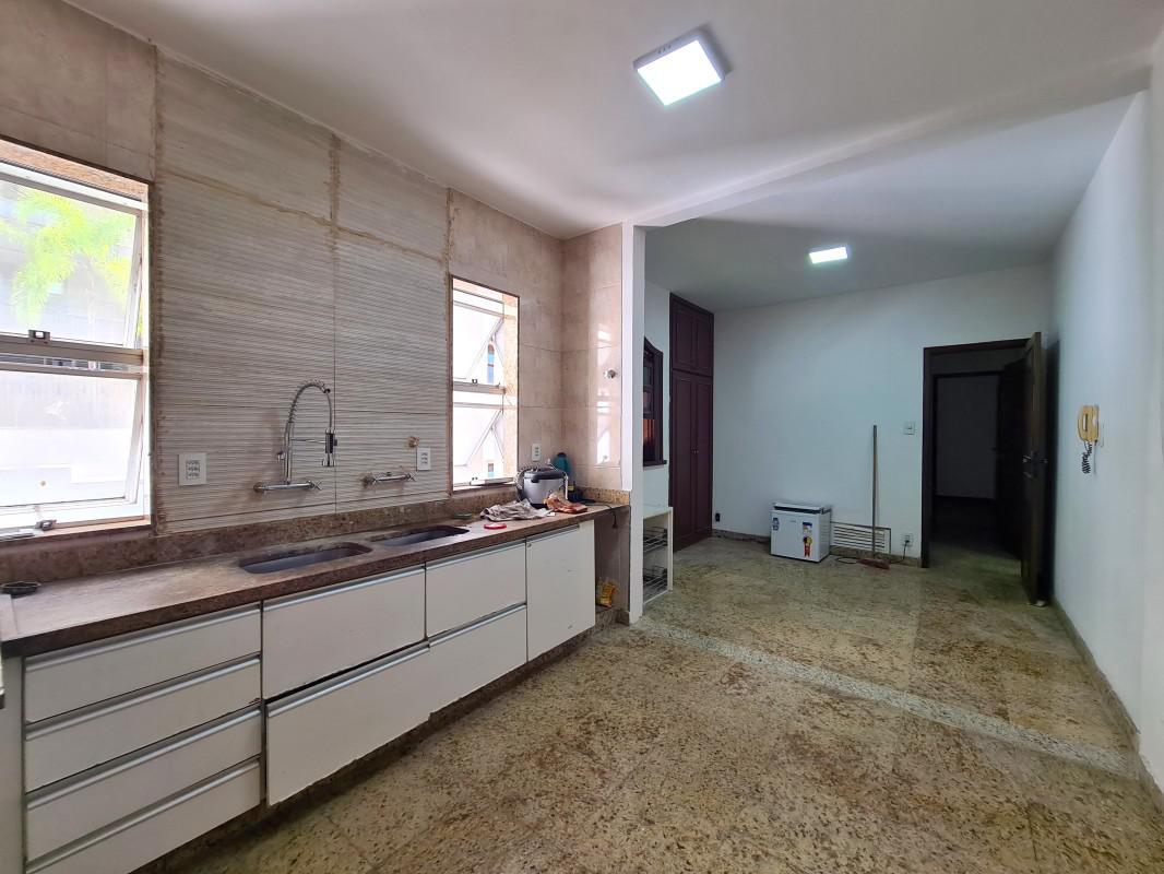 Casa, Gutierrez, 5 Quartos, 4 Vagas, 2 Suítes