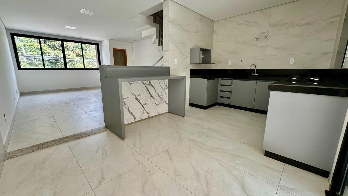 Casa, Itapoã, 3 Quartos, 4 Vagas, 1 Suíte