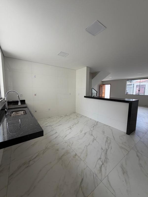 Casa, Santa Helena (barreiro), 3 Quartos, 3 Vagas, 1 Suíte