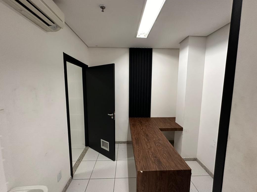 Loja, Funcionários