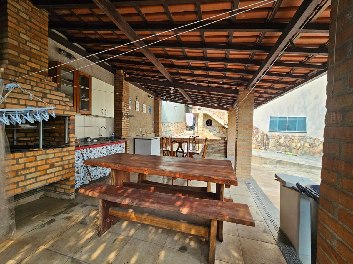 Casa, Santa Cruz, 4 Quartos, 4 Vagas, 1 Suíte