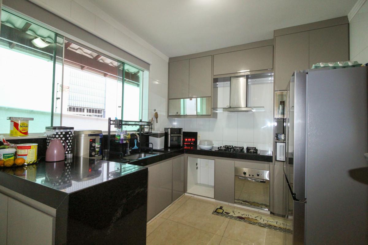 Casa, Novo Eldorado, 4 Quartos, 4 Vagas, 1 Suíte