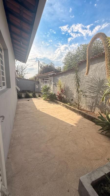 Casa, Ingá Alto, 3 Quartos, 4 Vagas, 1 Suíte