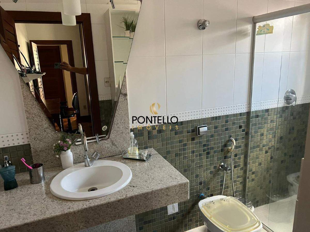 Casa, Santa Rita de Cássia, 8 Quartos, 4 Vagas, 2 Suítes