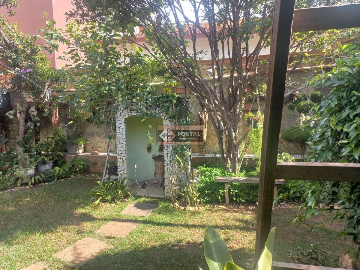 Casa, Vila Clóris, 4 Quartos, 5 Vagas, 1 Suíte