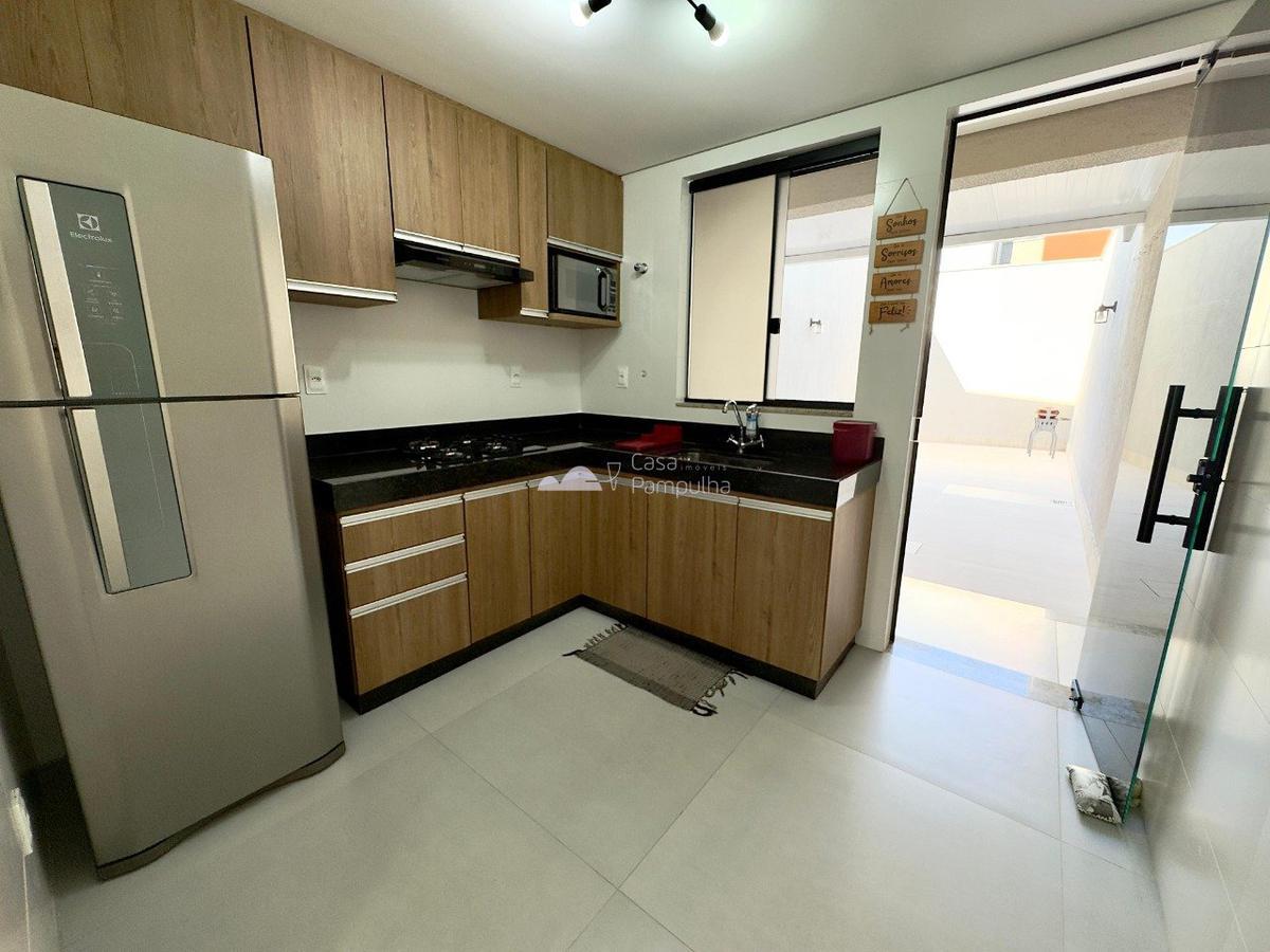 Casa, Santa Mônica, 2 Quartos, 2 Vagas, 2 Suítes