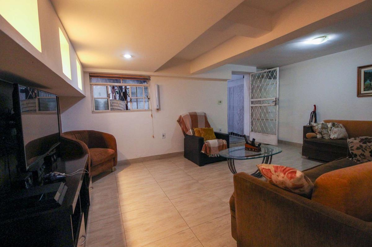 Casa, Dona Clara, 3 Quartos, 4 Vagas, 1 Suíte
