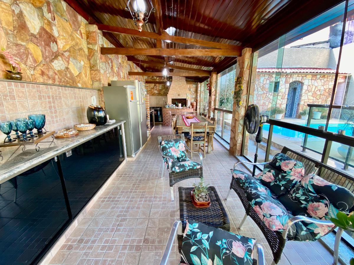 Casa, Santa Branca, 3 Quartos, 4 Vagas, 1 Suíte