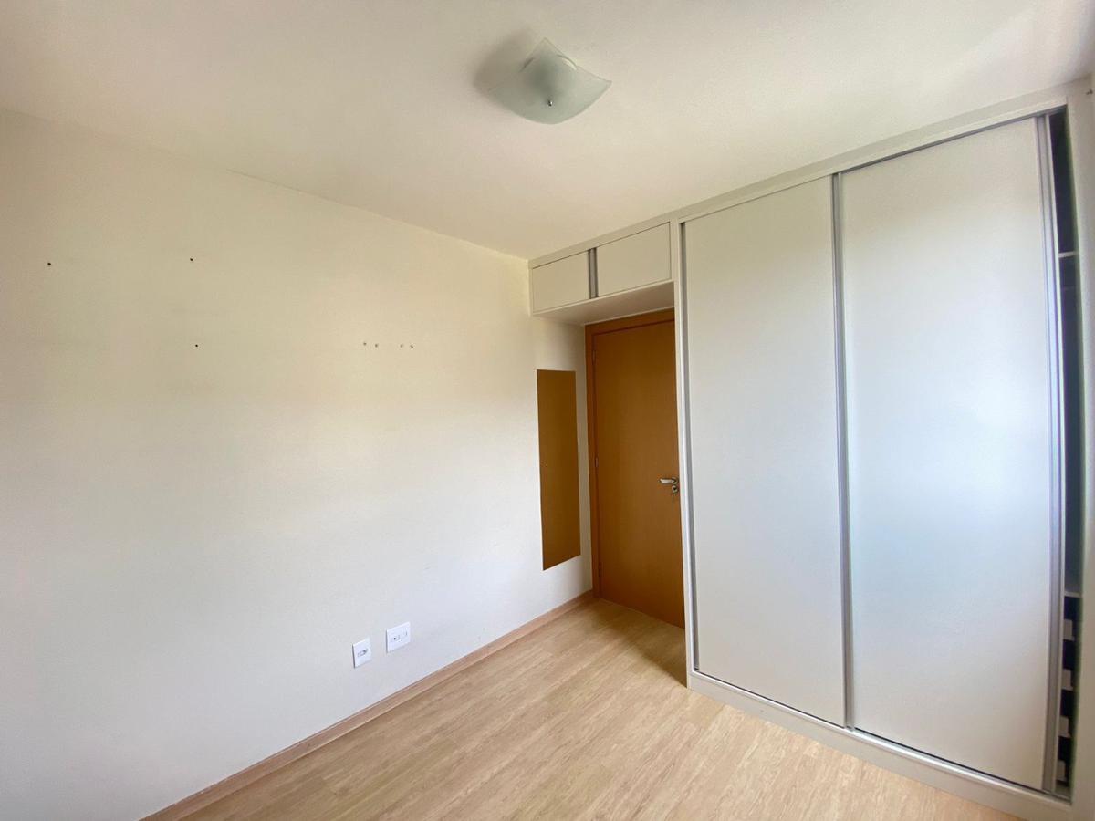 Apartamento, Sagrada Família, 3 Quartos, 2 Vagas, 1 Suíte