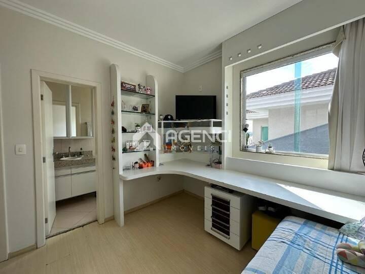 Casa, Paquetá, 4 Quartos, 0 Vaga, 1 Suíte