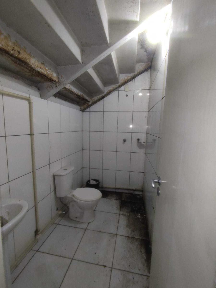 Galpão, Santa Terezinha, 0 Quarto, 10 Vagas