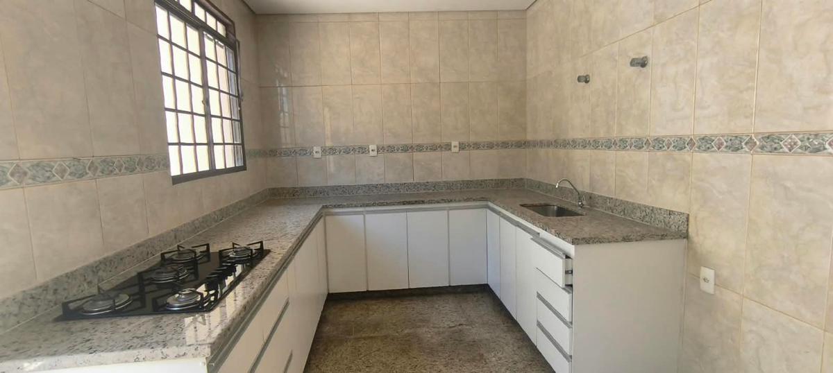 Casa, Pirajá, 3 Quartos, 2 Vagas, 1 Suíte