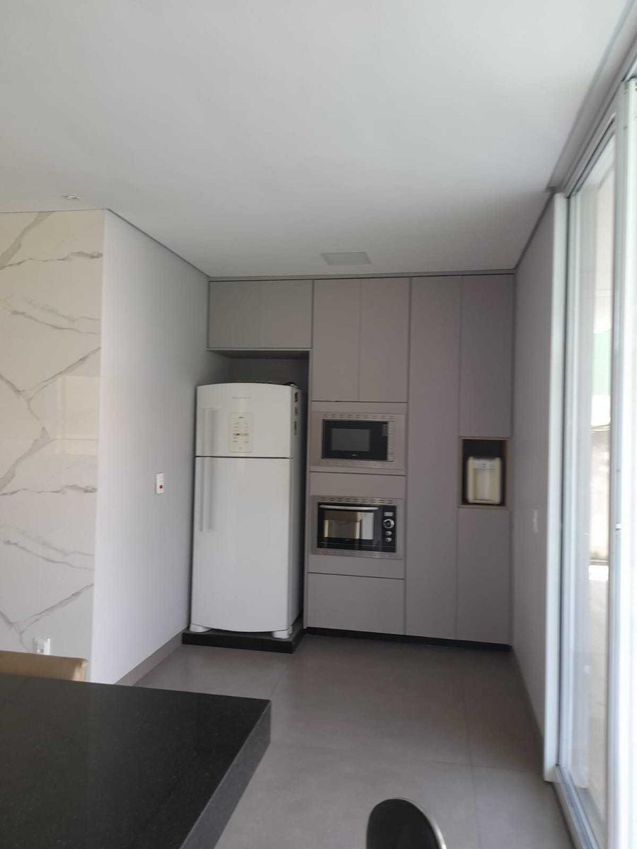 Casa, Cabral, 4 Quartos, 6 Vagas, 3 Suítes