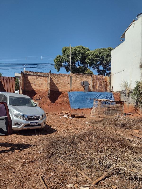 Lote, Universitário, 0 Quarto, 0 Vaga