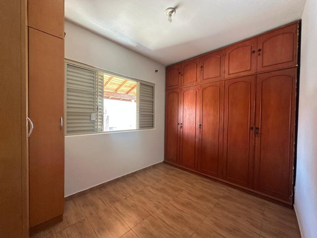 Casa, Centro, 4 Quartos, 2 Vagas, 2 Suítes