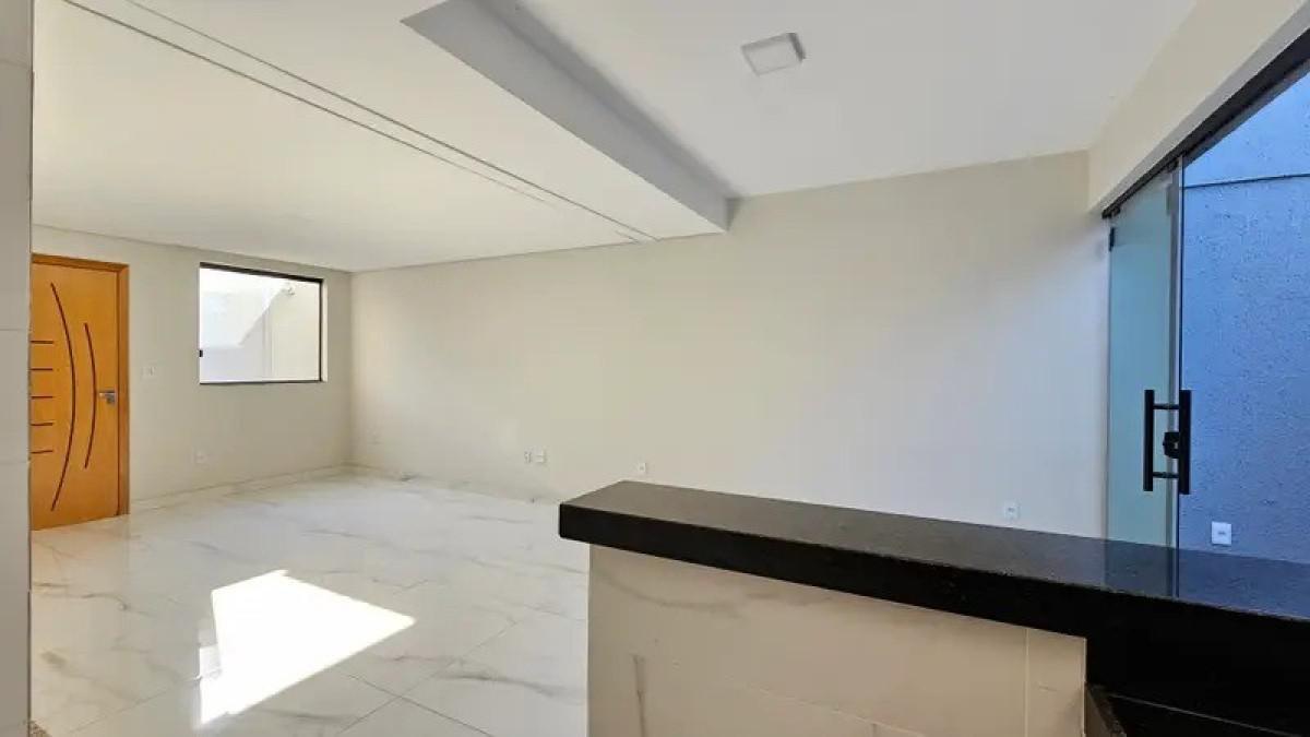 Casa, Santa Mônica, 3 Quartos, 2 Vagas, 1 Suíte