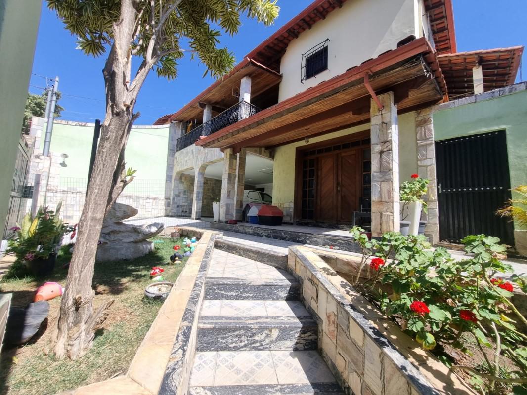 Casa, Colonial, 3 Quartos, 4 Vagas, 1 Suíte