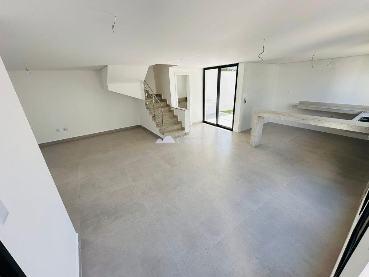 Casa, Planalto, 3 Quartos, 4 Vagas, 3 Suítes