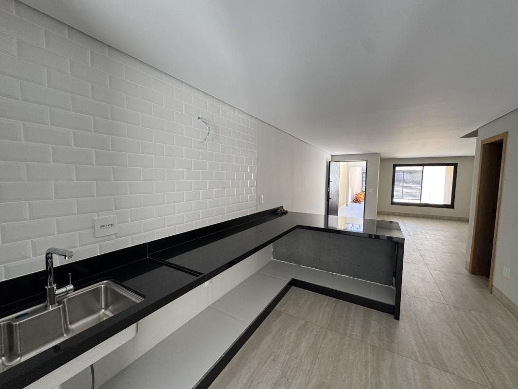 Casa, Jaraguá, 4 Quartos, 3 Vagas, 1 Suíte