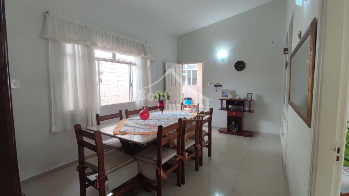 Casa, Centro, 3 Quartos, 0 Vaga