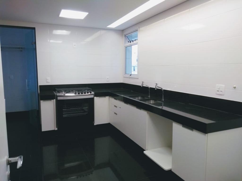 Apartamento, Carmo, 4 Quartos, 4 Vagas, 2 Suítes
