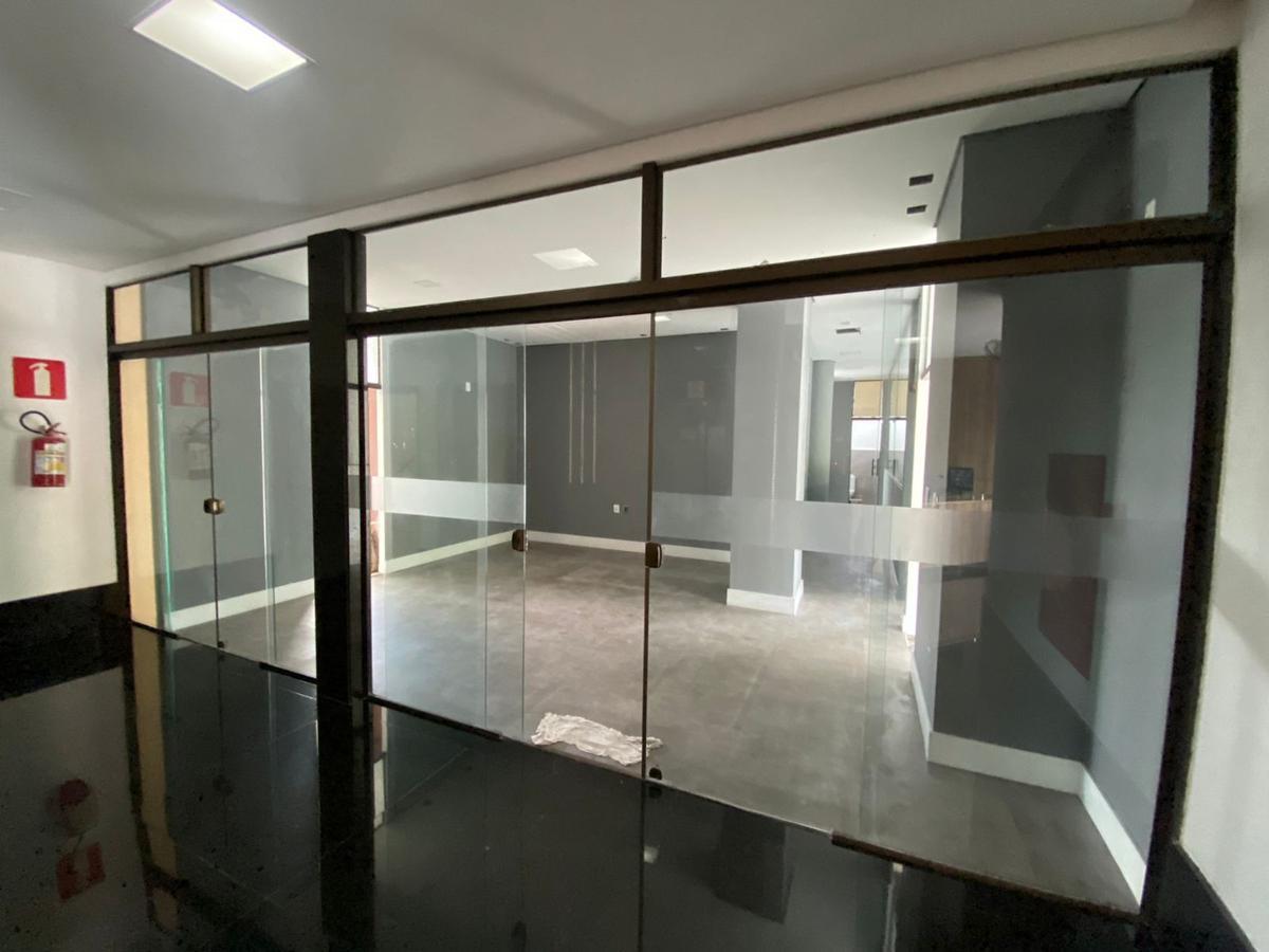 Prédio, Castelo, 0 Quarto, 3 Vagas