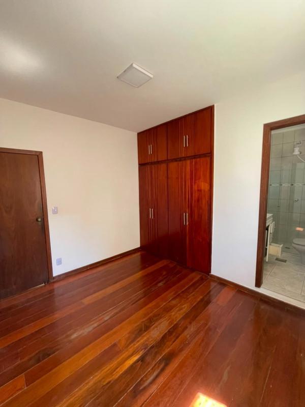 Casa, Castelo, 5 Quartos, 4 Vagas, 2 Suítes