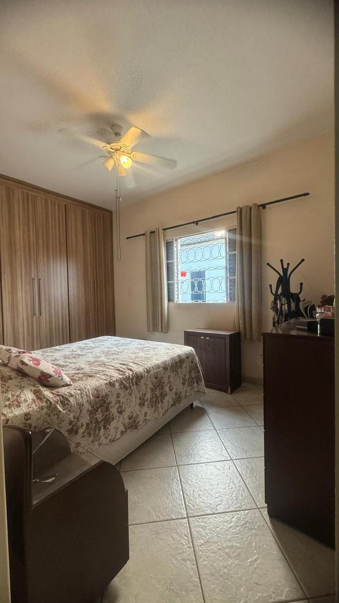 Casa, Nações Unidas, 4 Quartos, 2 Vagas, 1 Suíte