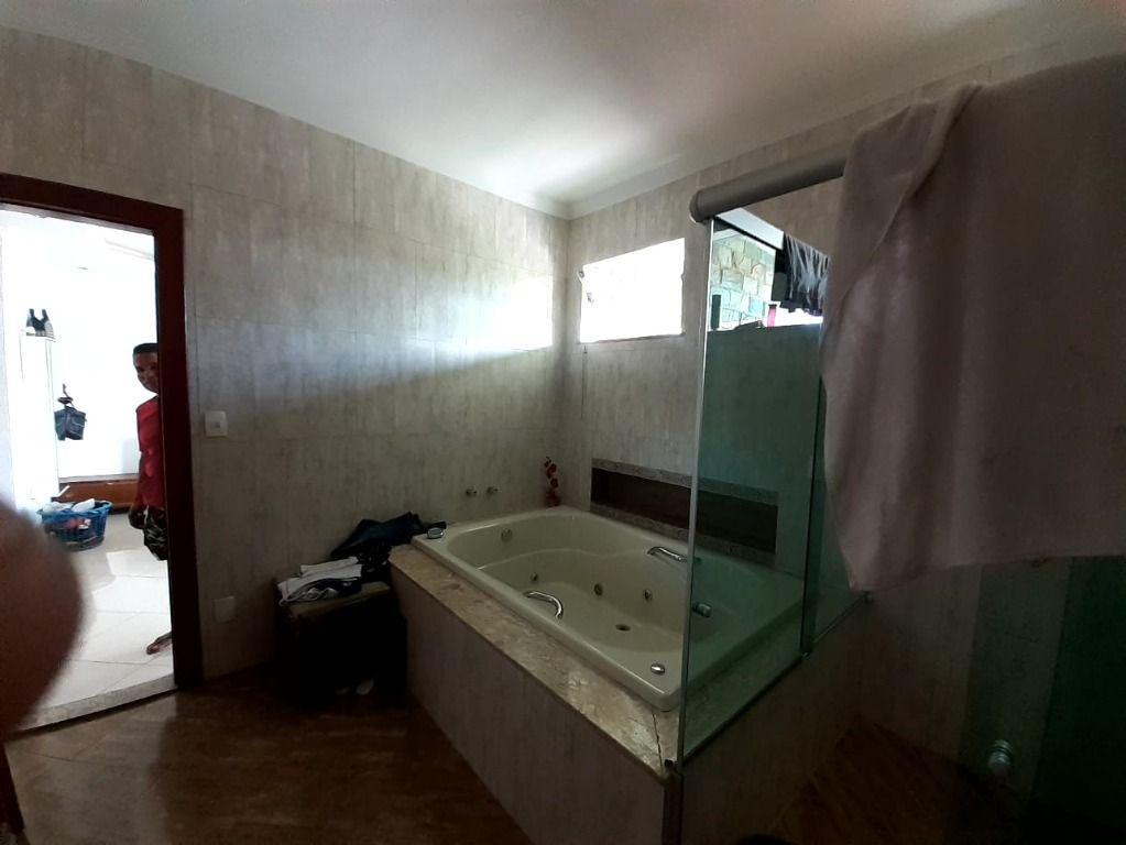 Casa, Centro, 4 Quartos, 4 Vagas, 3 Suítes