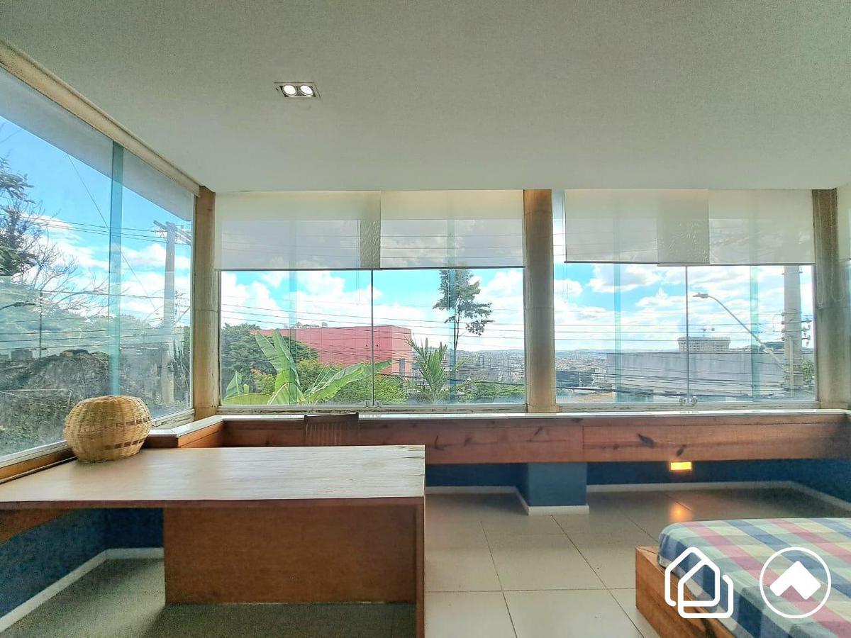 Casa, Estoril, 3 Quartos, 6 Vagas, 1 Suíte