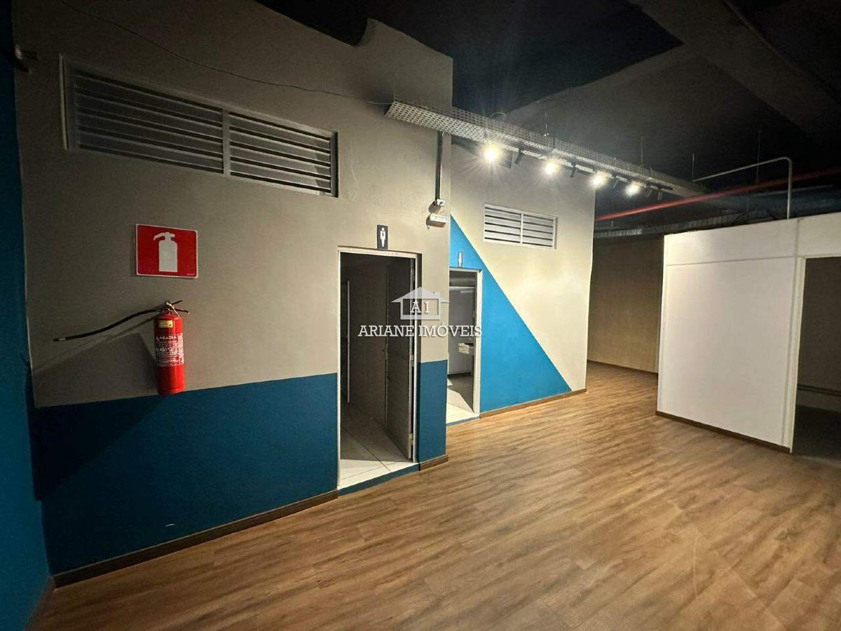 Galpão, Floresta, 0 Quarto, 0 Vaga