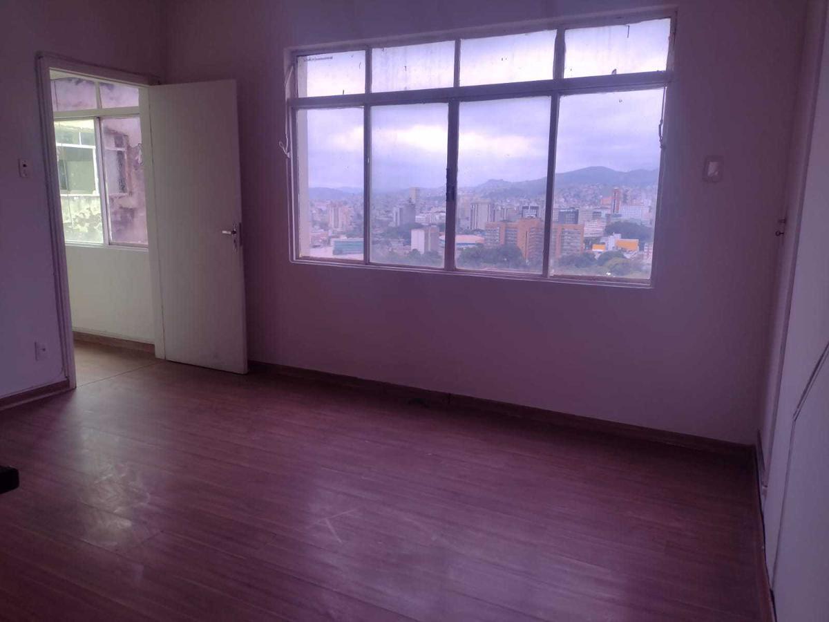 Sala, Centro, 0 Quarto, 0 Vaga