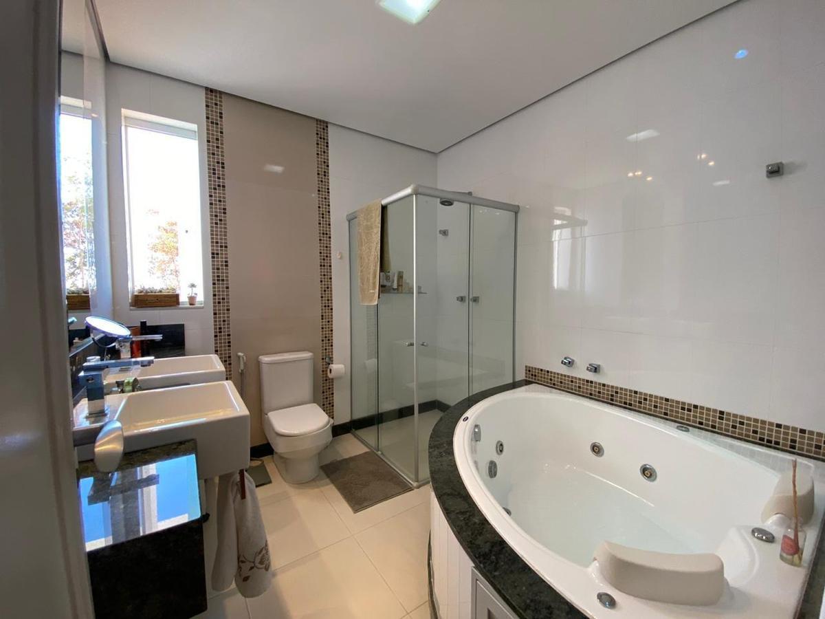 Casa, Paquetá, 3 Quartos, 4 Vagas, 2 Suítes