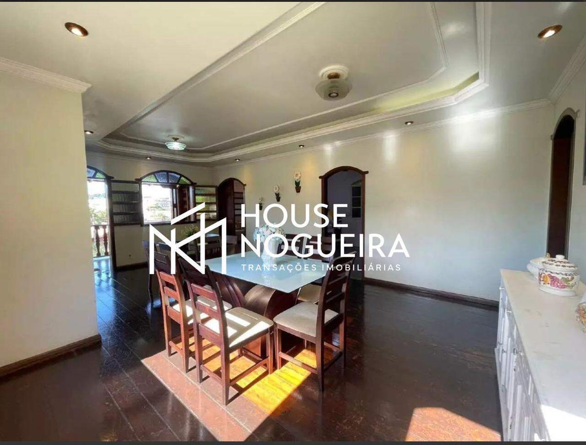 Casa, Tirol, 3 Quartos, 10 Vagas, 1 Suíte