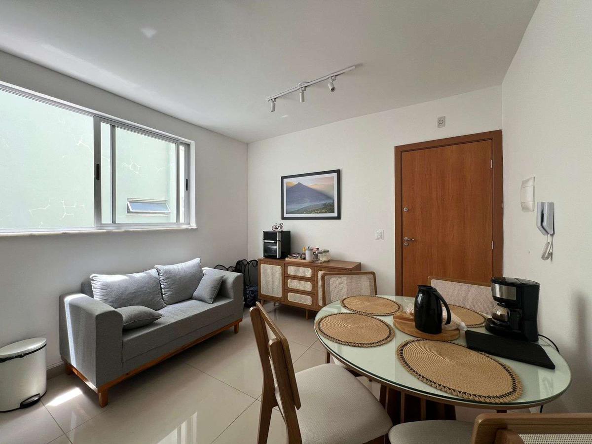 Apartamento, Sagrada Família, 2 Quartos, 1 Vaga