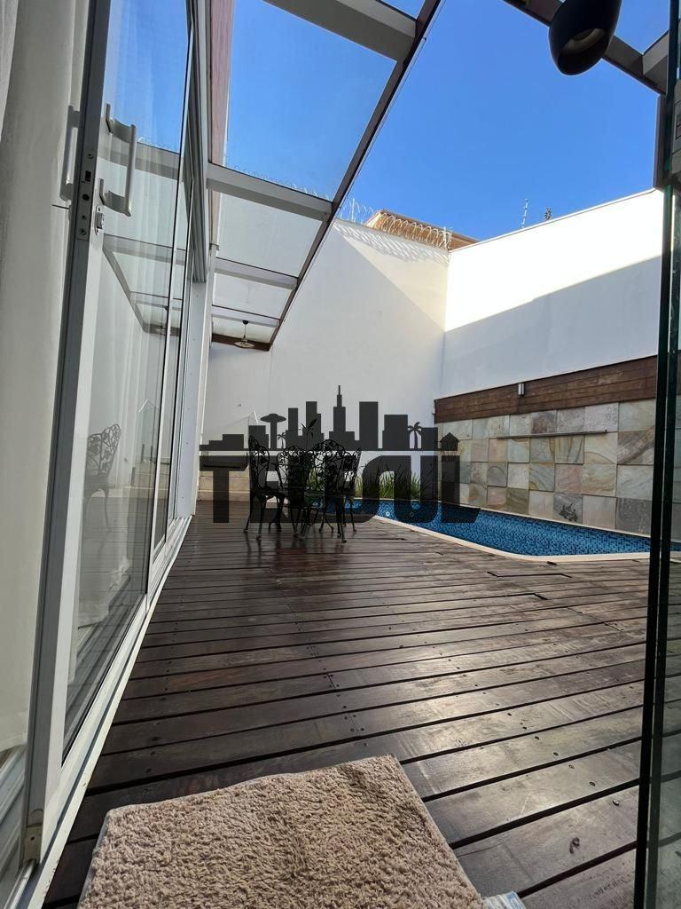 Casa, Campos Elíseos, 3 Quartos, 5 Vagas, 1 Suíte